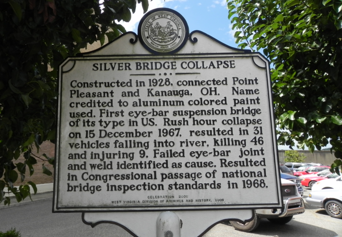 06APR1971: National Transportation Safety Board issues determination of cleavage fracture as the cause of the 1967 collapse of the 40-year old #SilverBridge over the #OhioRiver between West Virginia and Ohio. Failure led to National #BridgeInspection program, implemented 1968.