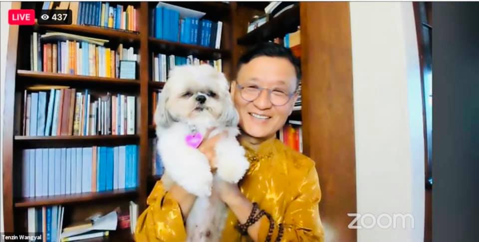 When we experience conflict, our silence can help us connect with our own pain and help others see themselves. With awareness we touch our own pain with kindness and loosen our judgment of others, opening the door to peace.