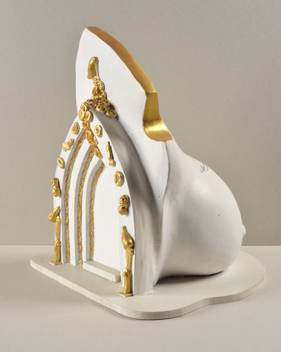 💥 En el <a href="/MuVIM/">MuVIM</a> es pot visitar fins al pròxim 19 de setembre l'exposició 'Visca Berlanga!', que recorre la producció de #LuisGarcíaBerlanga. I en ella podreu descobrir les maquetes de la mamella que es va plantar a la falla Corona en 2007. 
#AñoBerlanga