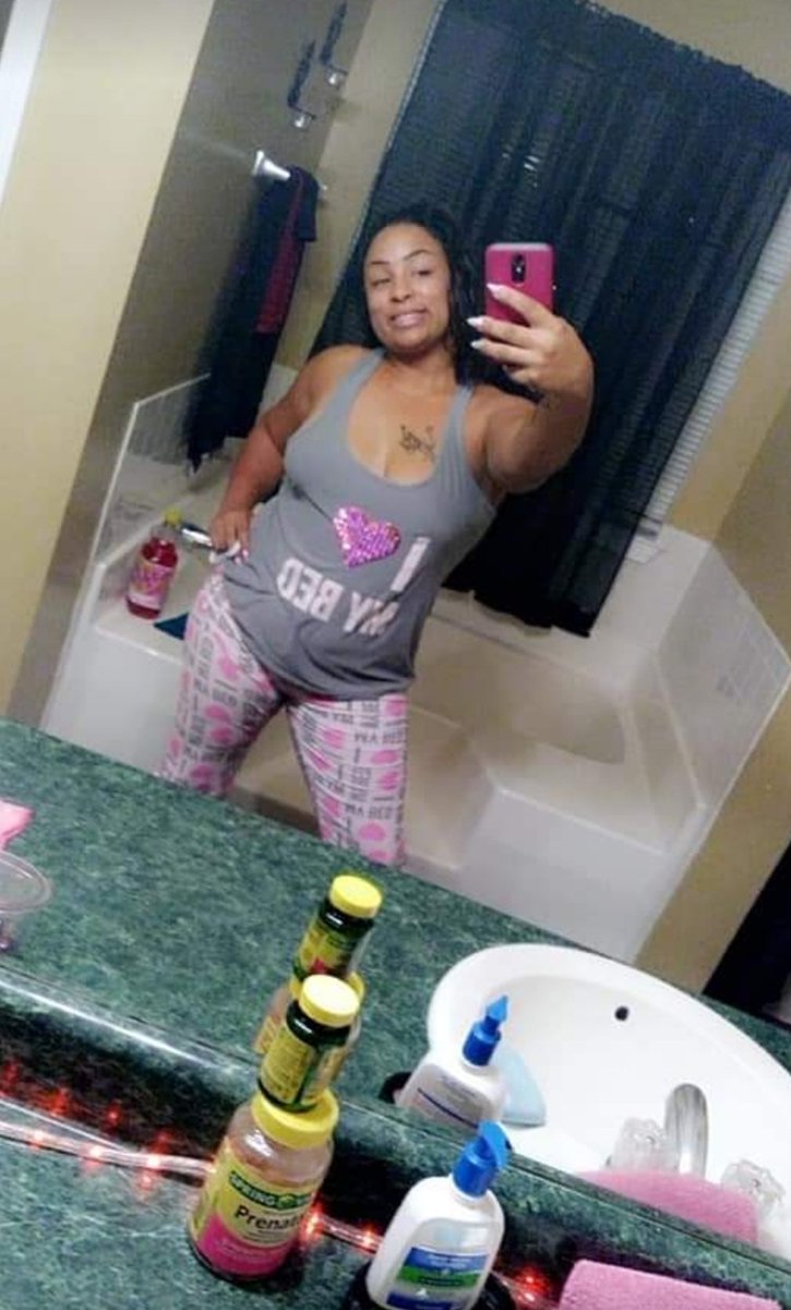 Goddess87334575's tweet photo. My presence make you weak.

I make you forget about every other thing, your family, your life, your marriage and your happiness. Only thoughts I allow my pigs to have is 
My happiness
My wishes
My desires and
My bank account

ur life has no other purpose except being my paypigy🐷 https://t.co/ONdUzpGR3l