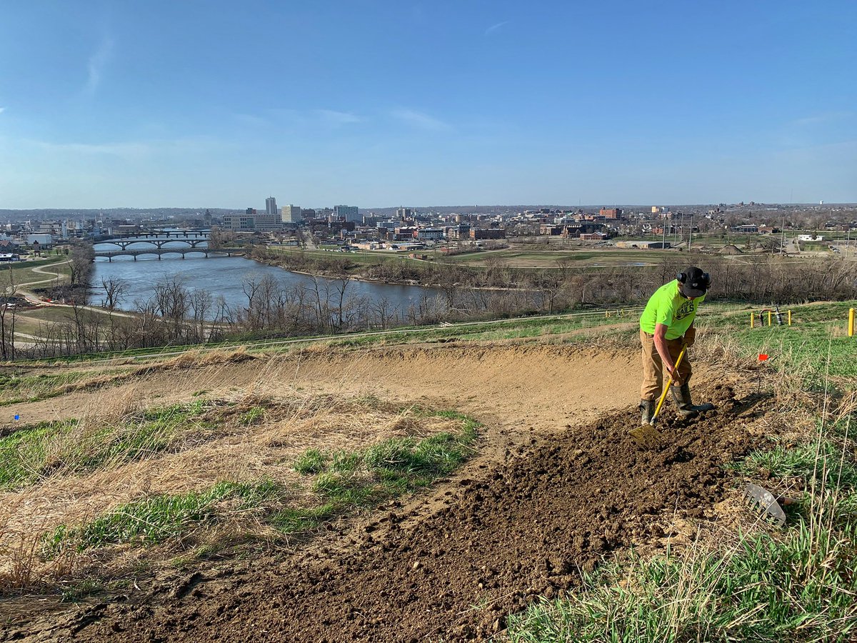 Backyard_Trails's tweet photo. Phew 😅 putting in some time repairing seasonal damage to the Trashmore Flow Trail 💪⛏ it craves your tires 🚲💨 expanded hours this season 👍 https://t.co/TJLokuAXYV