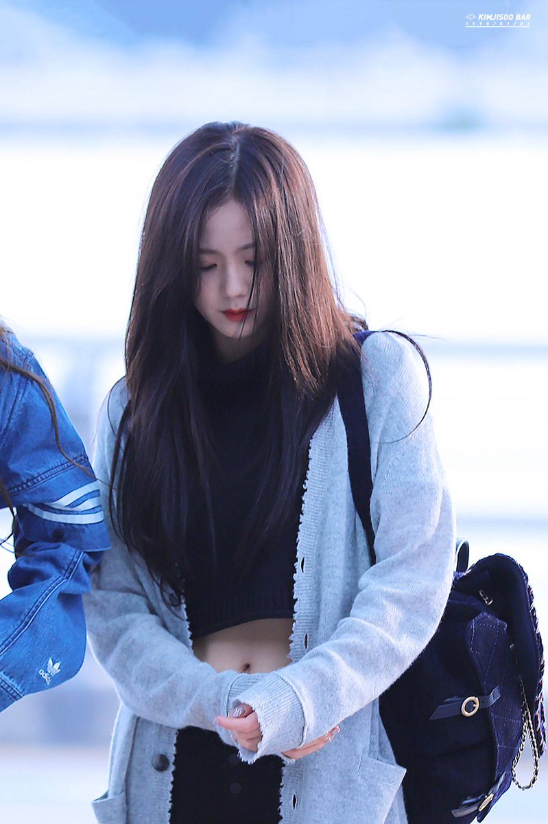JISOO tweet media