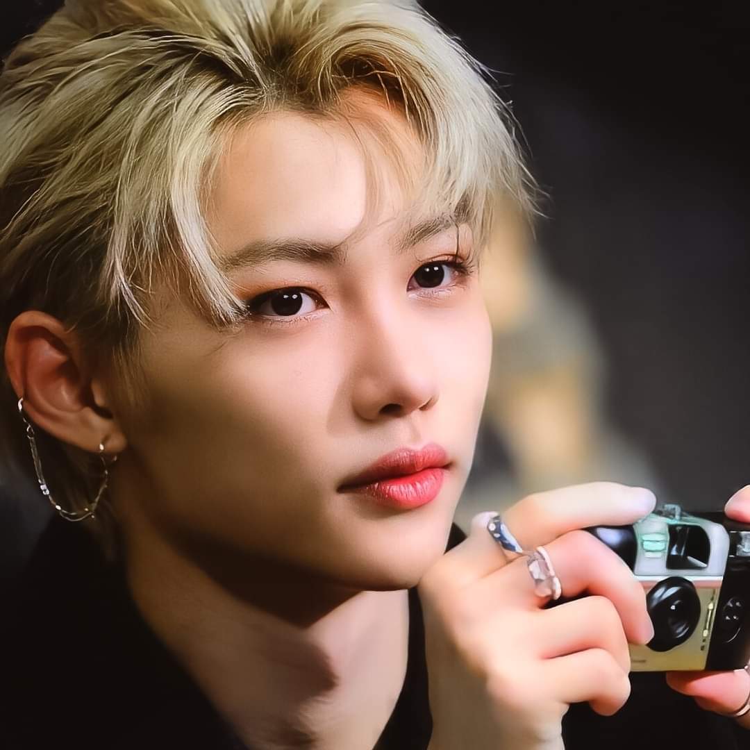 хенджин stray kids 2022. феликс stray kids улыбается. блюда феликса ли. феликс stray kids 2022. ли феликс stray kids 2022.