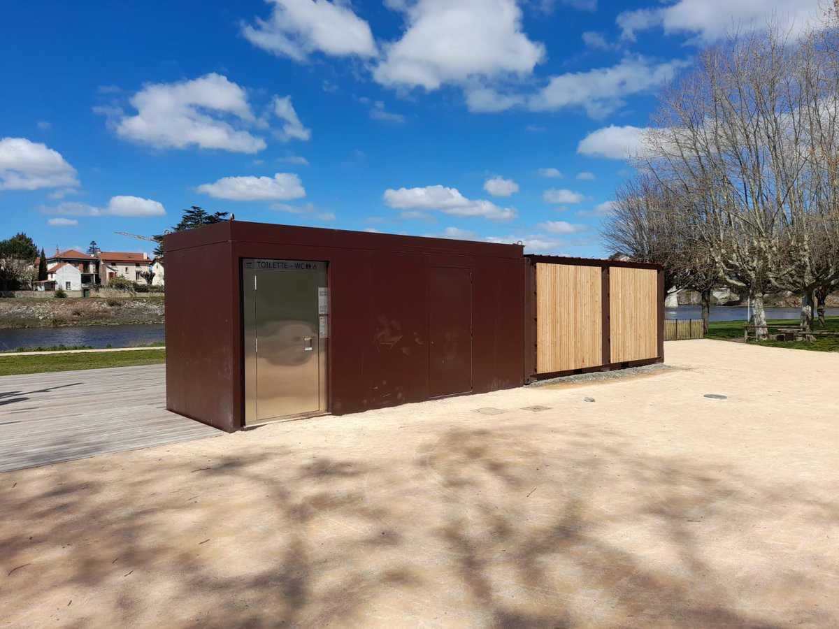 lorkesystems's tweet photo. Un proyecto a medida, cabina de aseo encastrada en edificio #wc #aseospublicos #aseo https://t.co/XLrlIiw65U