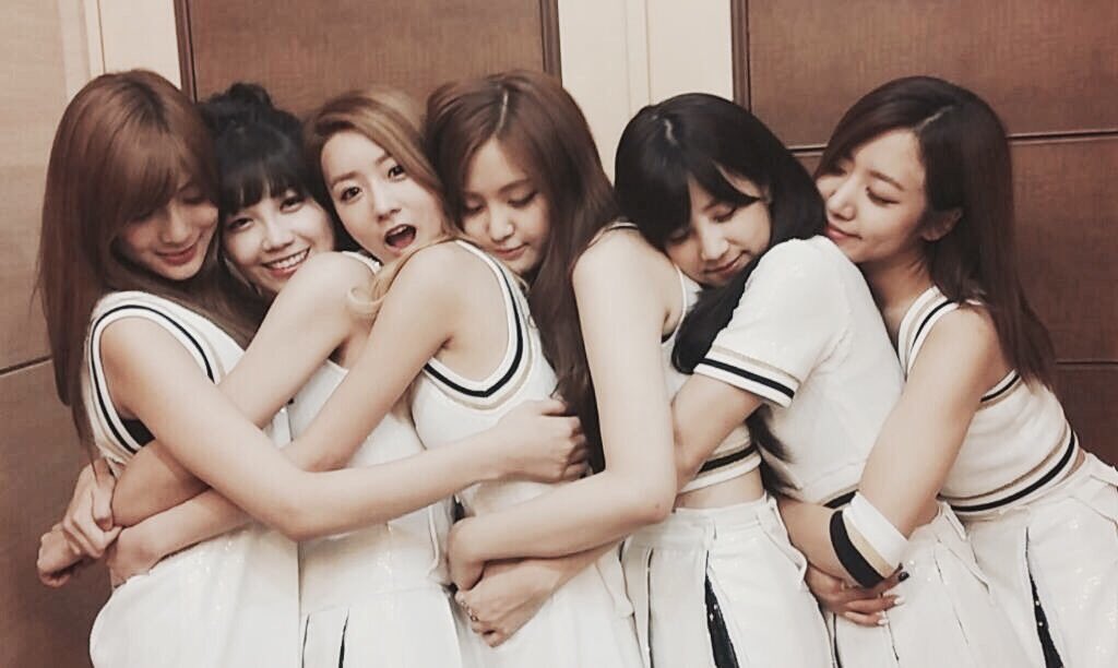 Apinklove222's tweet photo. 6人みんなが笑顔でいれる日が早くきたらいいな…I love apink forever🧡
I love chorong  forever🧡🧡
 #WeLoveYouChorong 
 #ProtectOurLeaderChorong   
 #ProtectChorong 
@Apinkpcr https://t.co/bb4Kc8HHnh