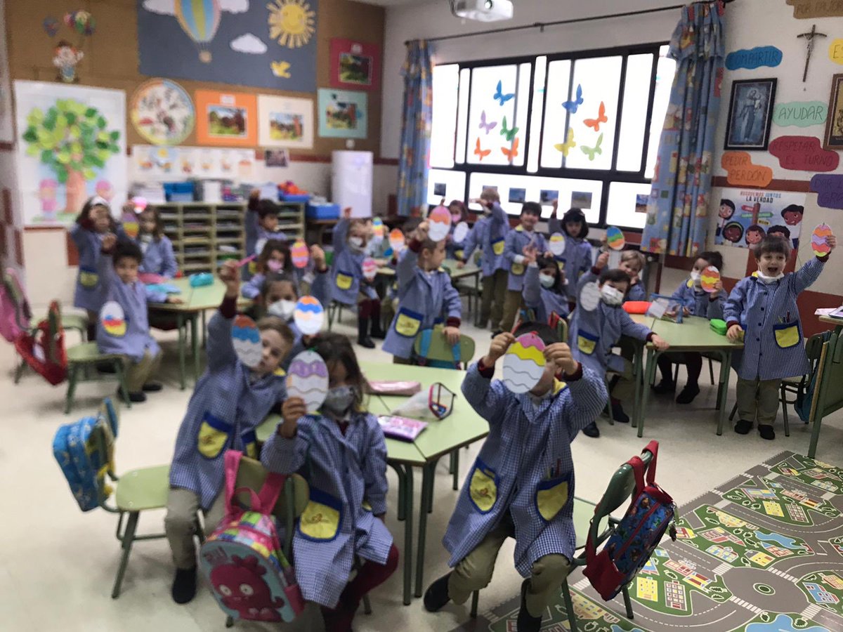 AgusEnglish's tweet photo. 4 years old helped our Easter Bunny finding the Easter eggs. 🥚 🥚 🐰 🐰 well done!! https://t.co/8y1o21cRSS