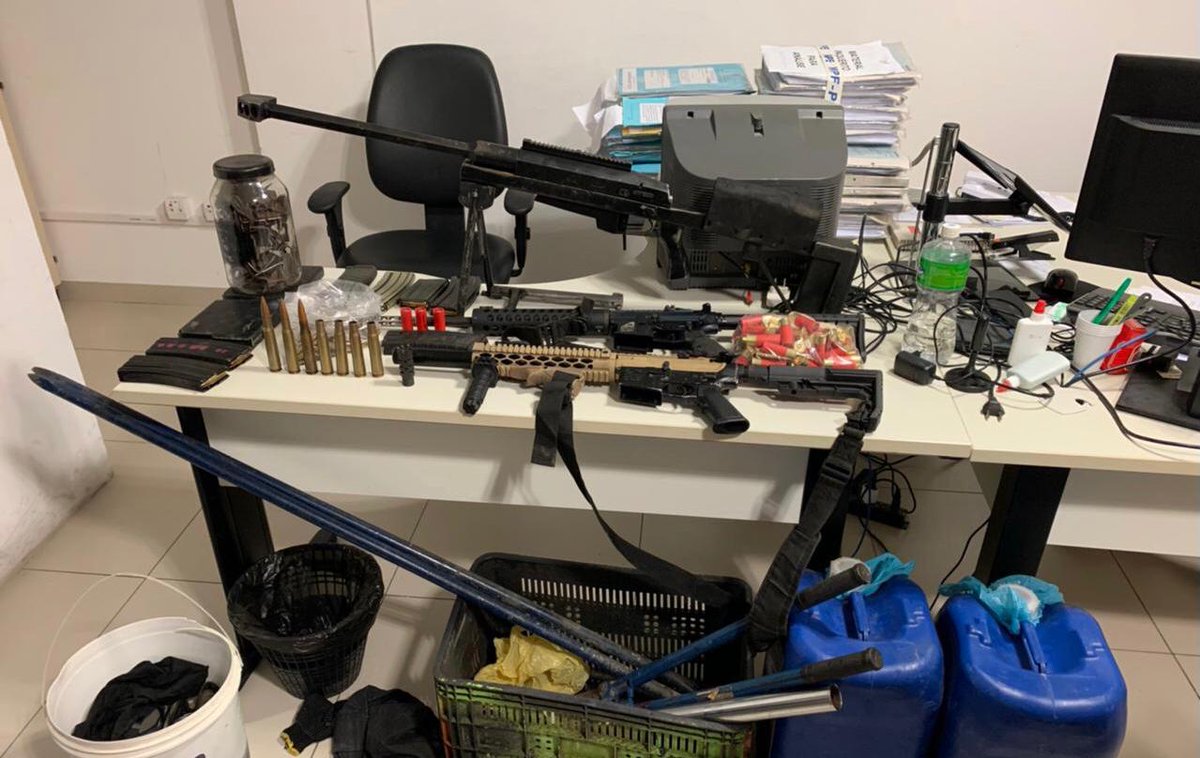 INTERPOL_HQ's tweet photo. Brazil’s leg of #OperationTrigger 6 sees Pernambuco seizure of a .50 rifle linked to bank robbery and the Police Forces in 27 states & Federal Police detect links between firearms trafficking and fraud and gun counterfeiting https://t.co/azpaMCm3qM