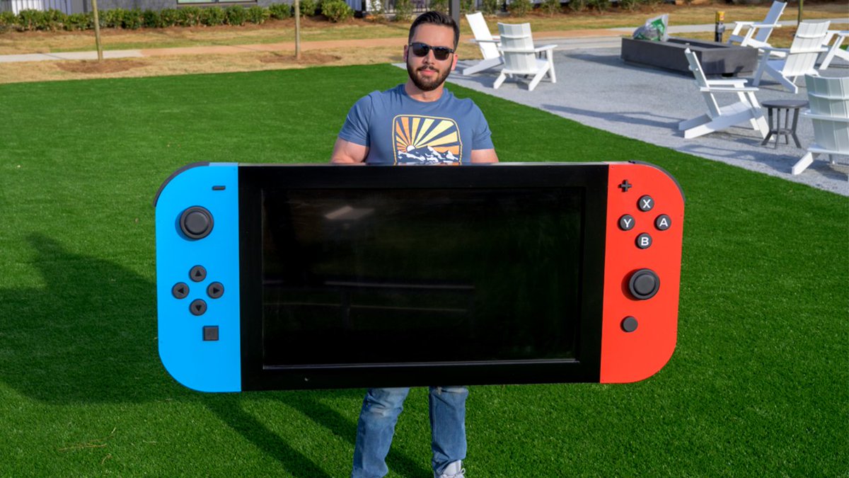 A software engineer has created the world's largest playable Nintendo Switch, and has donated it to a children's hospital for the kids to enjoy. bit.ly/39MEIka