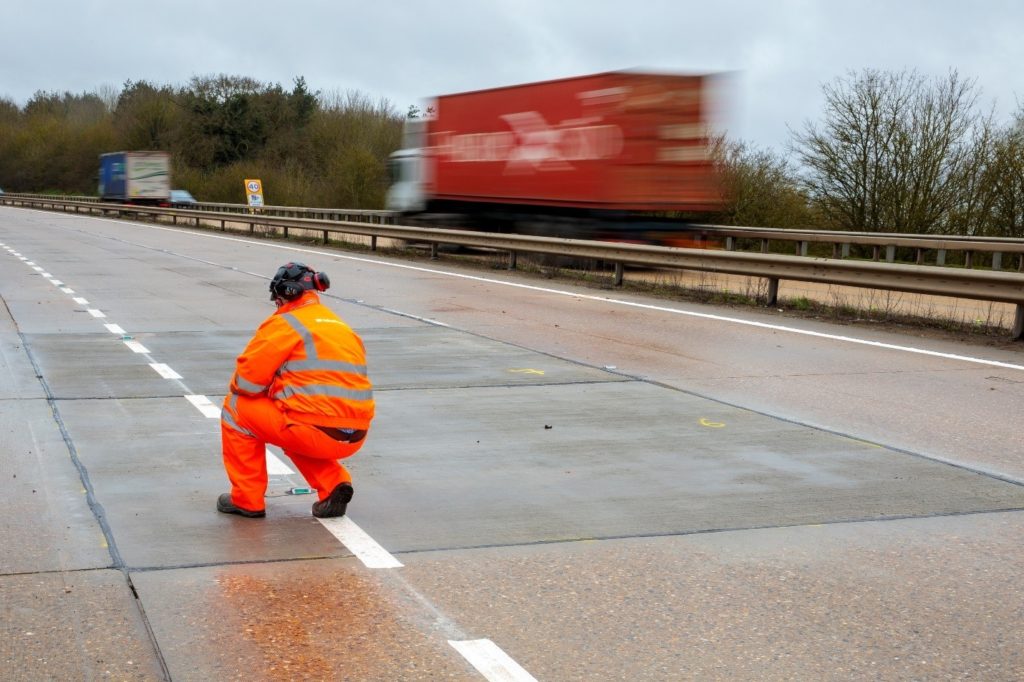 UKConstructionm's tweet photo. Find out who has won the latest @HighwaysEngland multi-million pound contracts to revitalise ageing #concrete #roads. #highways #aroads #concretemotorways #concreterecycling https://t.co/OkIT9FheJm https://t.co/MCqtsYkOSm