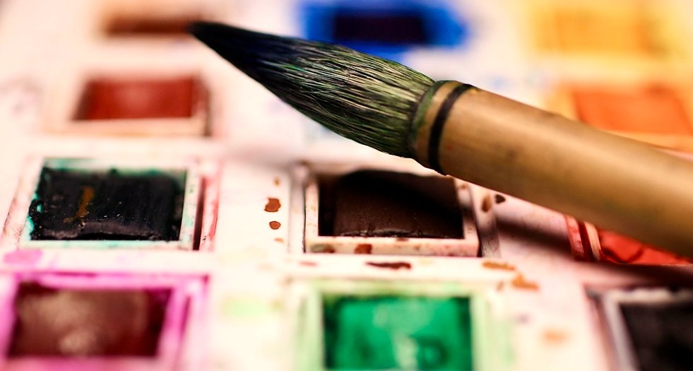 Creativity in a cold climate: #ArtTherapy-based organisational consultancy within #PublicHealthcare 

This IJAT article by @ValHuet1, which explores how art therapy can help maintain wellbeing at work, is FREE access until 31st June 2021: tandfonline.com/doi/full/10.10…