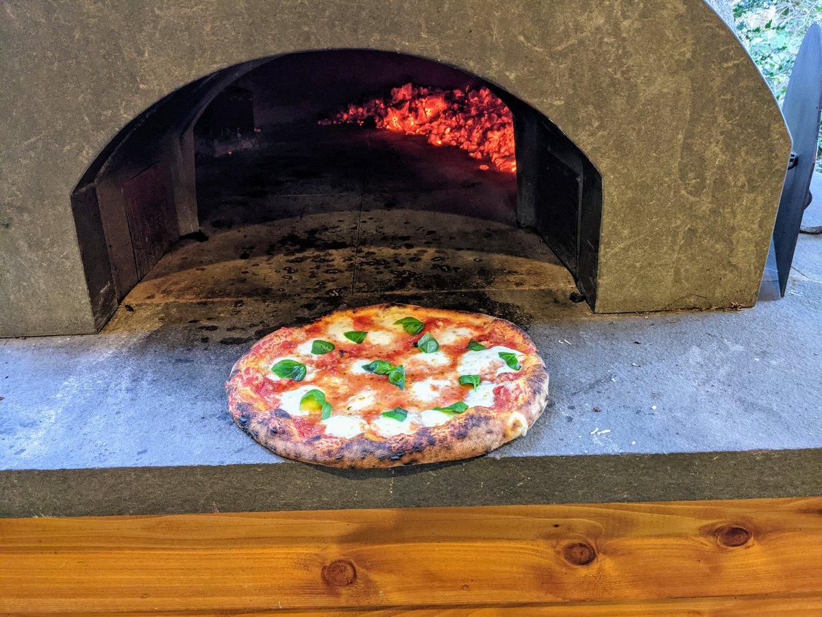 bogdynamite's tweet photo. Pizza season is here with the inaugural margherita DOC🍕 https://t.co/H5MNMKOjXY