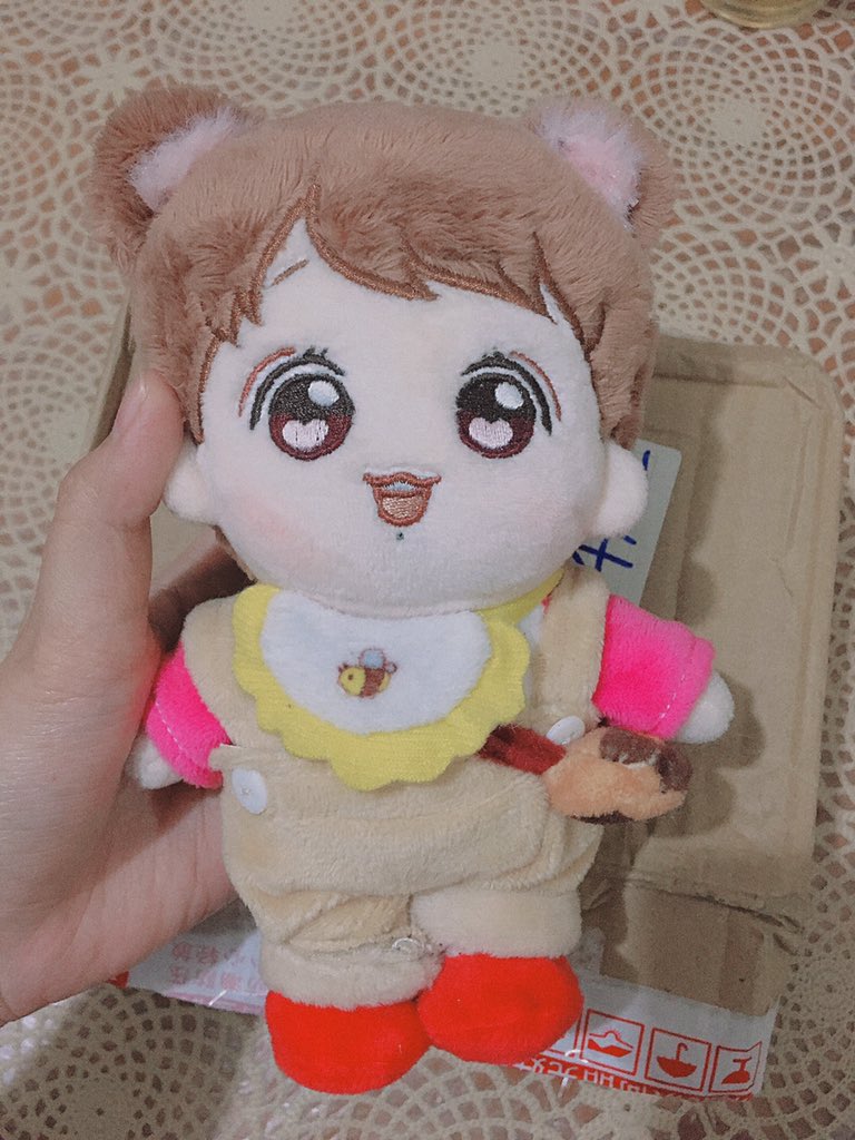 dearhoneybears's tweet photo. Kookie bear sample just came back after 4 months... 🙃

I re-ship to manufacturer when DHL is open again (I will not re-ship by post office anymore 😣).

I apologize for waiting too long. I became anxious too because the sample is expensive and it takes time to complete again if- https://t.co/ATbP762GIz
