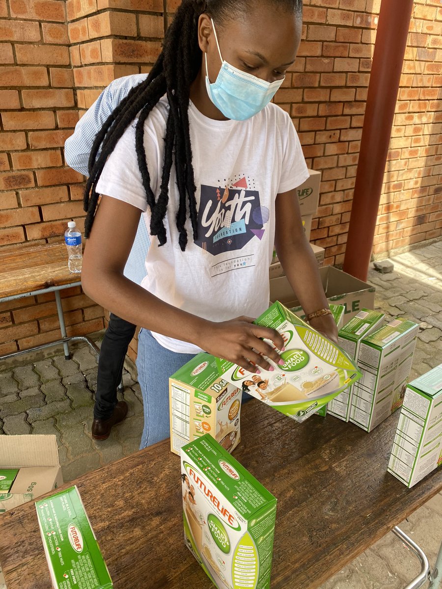 mohale_motaung's tweet photo. Thank you to all out partners, @futurelifeza @ClassicBarbers4  and thank you to @McDonalds_SA for helping us put a smile on our kids faces. 😄🙌🏽- ON TO THE NEXT! @ForTheYouth_F https://t.co/bHOqQ4Z3Vk