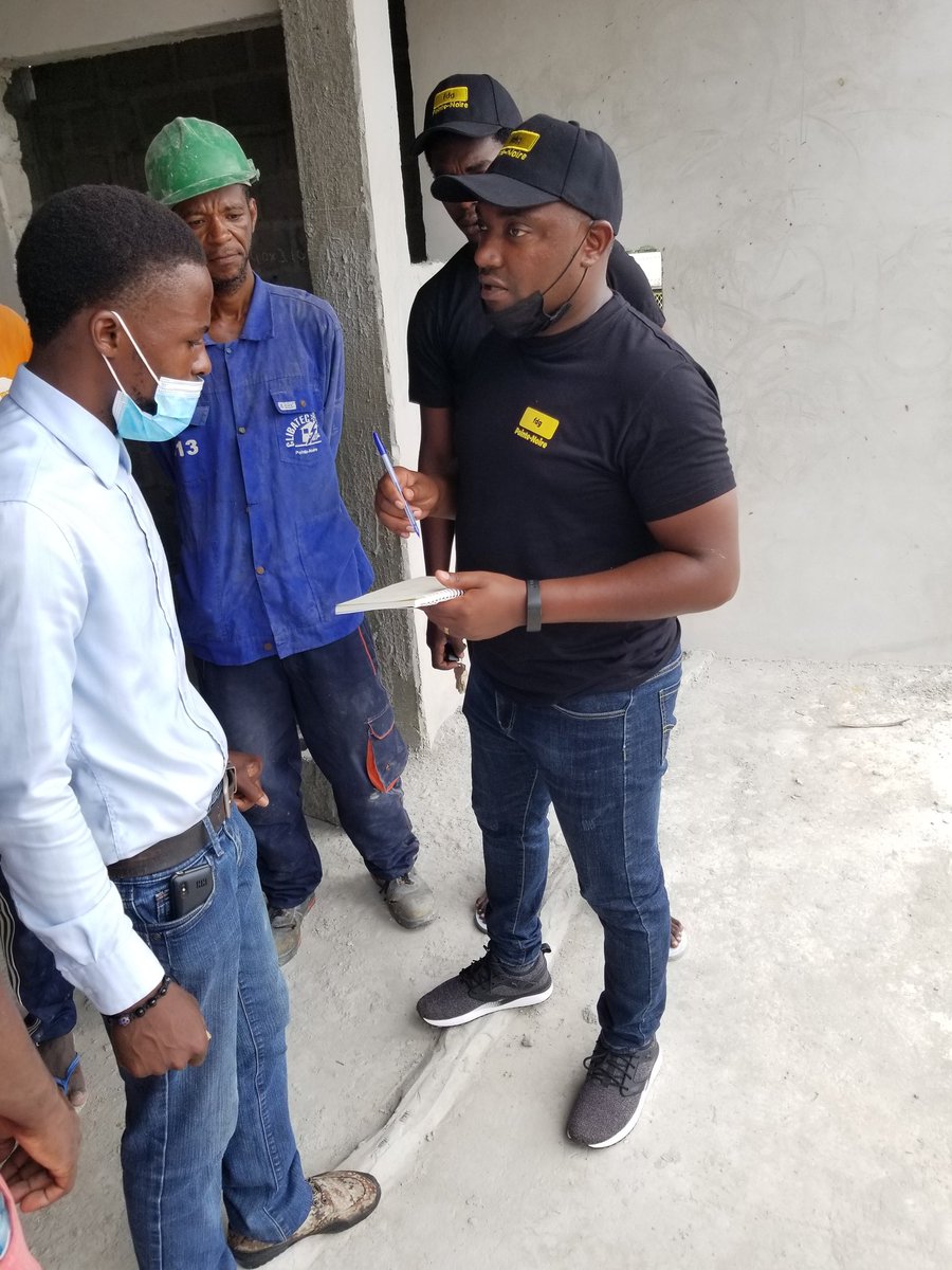 bigwijohn's tweet photo. It has been one year and half since we started virtual design consultancy services with few clients in #Brazza (#PointNoire)and Nairobi,we were able to bring modern ideas in their home design, same as we do home #Rwanda #kigali https://t.co/HhoKv7d2S9