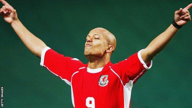  Happy Birthday Robert Earnshaw. Hat-trick king  