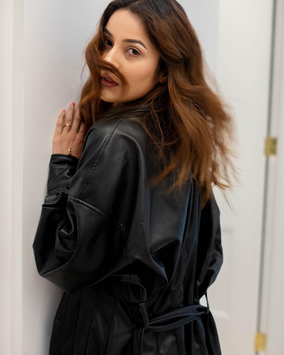 ibollywoodcity's tweet photo. That's Exotic 🔥
One Word For Beautiful Shehnaaz Gill ?
.
.
#ShehnaazGill #Shehnaazians #shehnaazgallery #shehnaazgillarticles #ShehnaazKaurGill #Sidnaaz #SidNaazians #SidNaazLovers @ishehnaaz_gill https://t.co/gsYheKgAf6