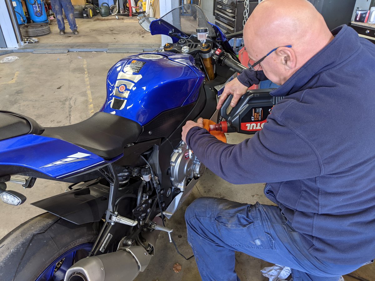 EngineersRm's tweet photo. The sun is out meaning motorcycle season is upon us 🏍🏍

We offer MOT, servicing, tyres &amp; repairs including paint &amp; dent repairs for all makes &amp; models of motorcycles.

Discount MOT for motorcycle club members.

BOOK NOW!
01430 472220
https://t.co/IHBO6PON23 https://t.co/2jnk0OHfES
