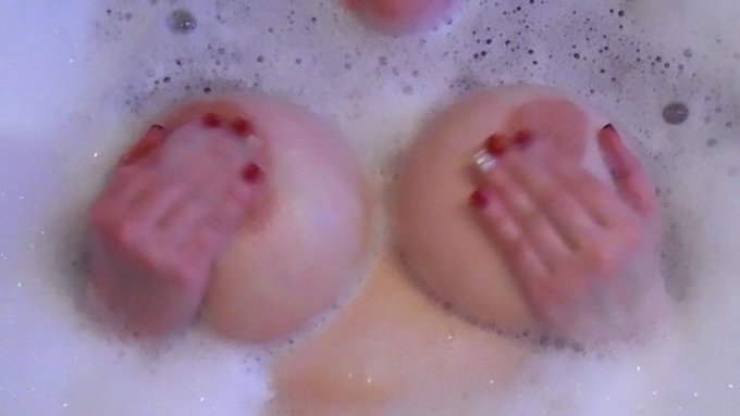 Come see me totally uncensored. Link in bio https://t.co/LvatcKrmve<a href="/tag/pawg"class="tags"><span>#pawg</span></a><a href="/tag/milf"class="tags"><span>#milf</span></a><a href="/tag/ngot"class="tags"><span>#ngot</span></a>