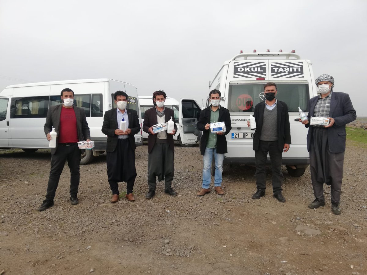 Tokacli21's tweet photo. Dinamik denetim modeli kapsamında taşımalı araçlarımızı denetledik. @BaglarMEM21 @Mehmet_Bulut21 @Diyarbakirmem @YUKSELARSLAN217 https://t.co/jucgBtk2fV