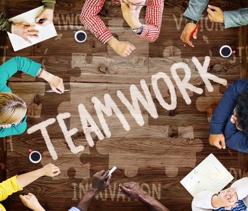 Ben jij die authentieke en verbindende #professional waar wij naar op zoek zijn? Check dan onze #vacatures  ow.ly/oGRi50EhBbz