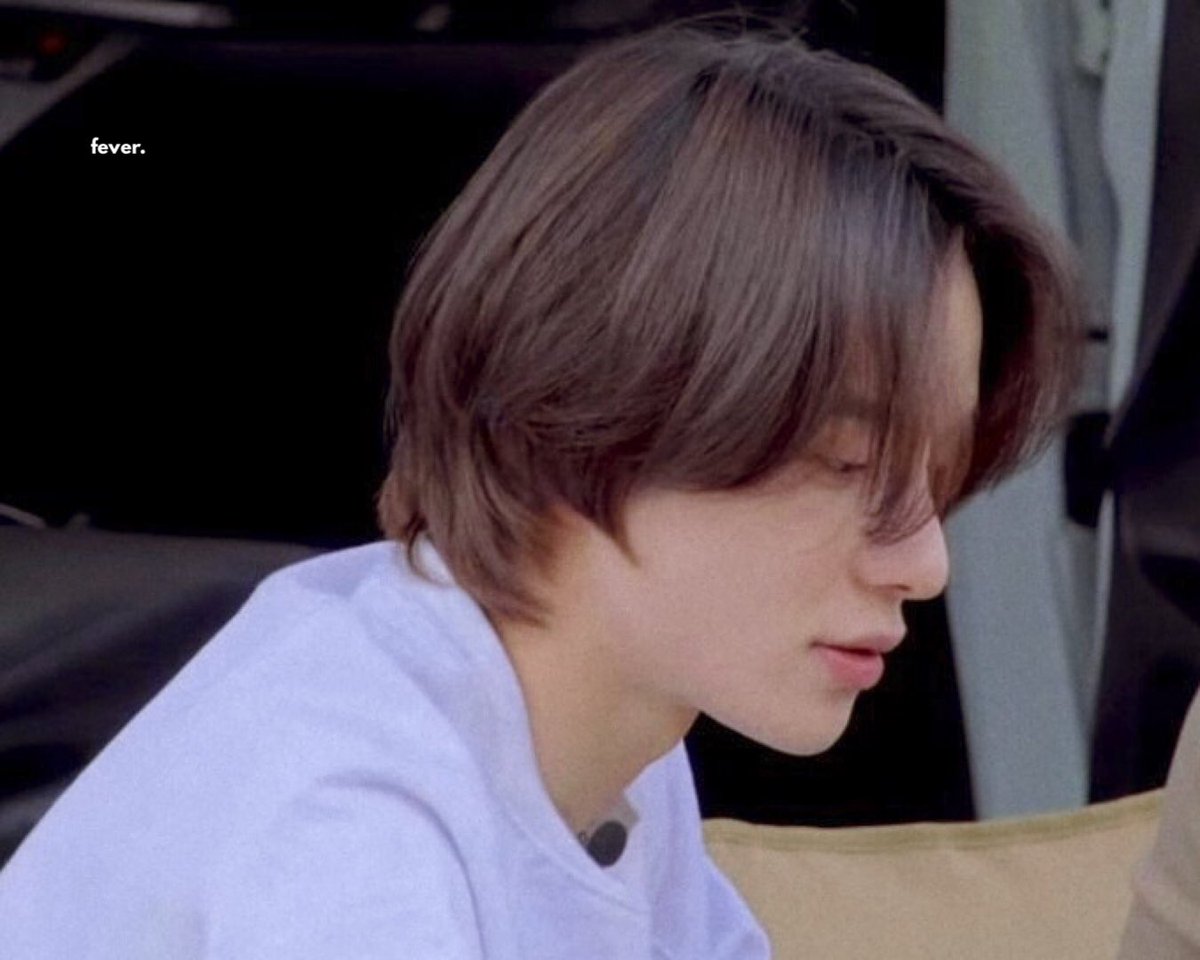 woonieIuv's tweet photo. "no podes llorar tanto porque les cortaron el pelo. son pelos" 

los pelos: https://t.co/ppdfKPB4Bt
