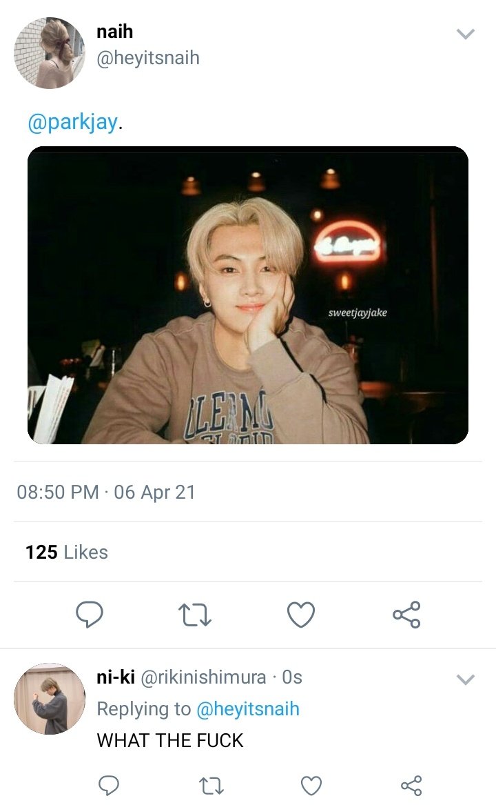 ficsenha's tweet image. 61.