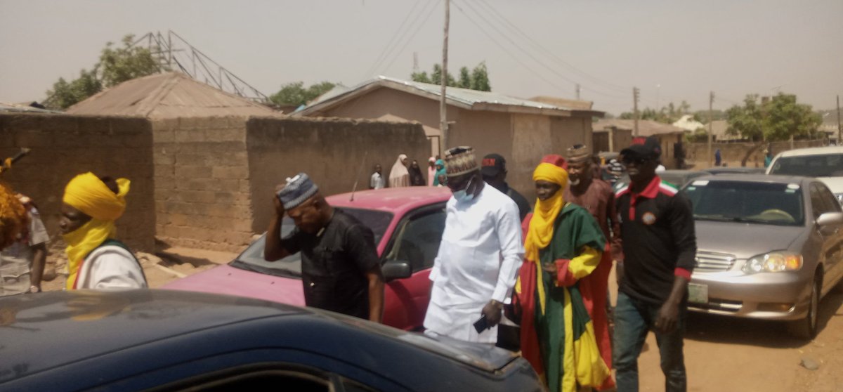 AdeosV's tweet image. 