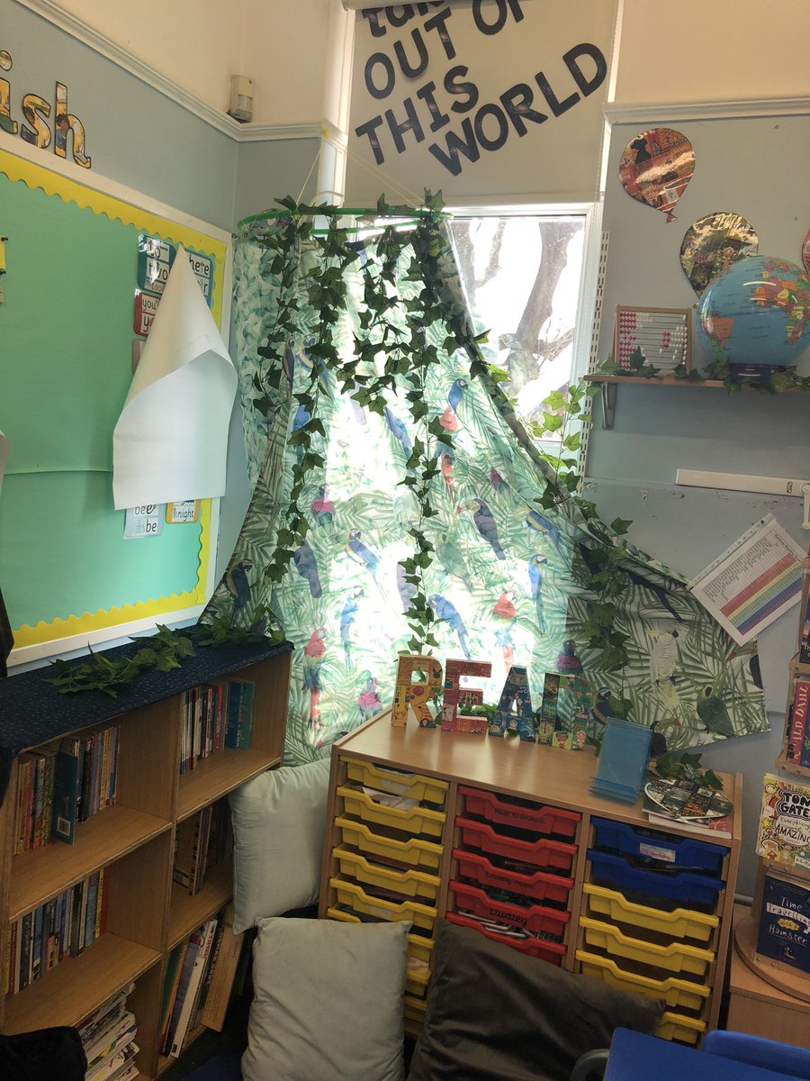Jones212Miss's tweet photo. Actually in love with my rainforest themed classroom😍 granted I’ve gone to school in the Easter holidays but it’s so pretty and I know the kids are going to love it! https://t.co/IDZjhfhLMI
