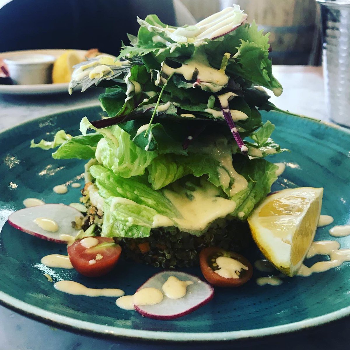 tampajewel's tweet photo. Out to lunch! #urbanseafood #almouj #thewave #muscat #oman https://t.co/tde1Cz7s4P