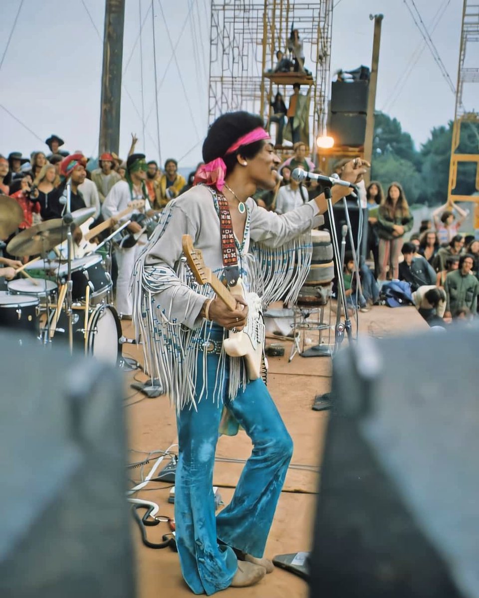 jimi hendrix woodstock national anthem