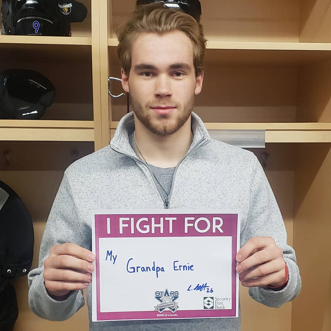LincolnStars's tweet image. Who do you fight for? 🎗️
#AllAboard🚂

(@crafter_6, @nicknardecchia)