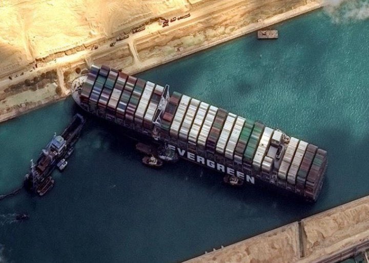 lia_versarte's tweet image. com pensa la gent                             com sóc
 que sóc lligant                                   realment