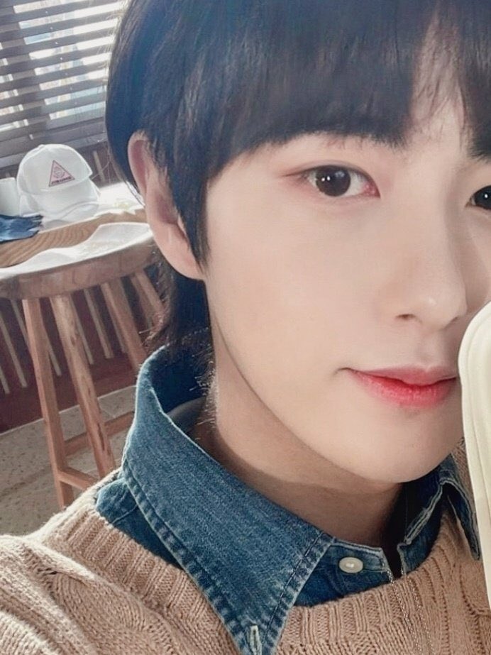 งง ยายปูมัรเปนไร ผมหน้าม้าหลานไม่สวยหรอ ไม่น่ารักหรอคะ ไม่ถุกใจหรอ😥😢😥😢