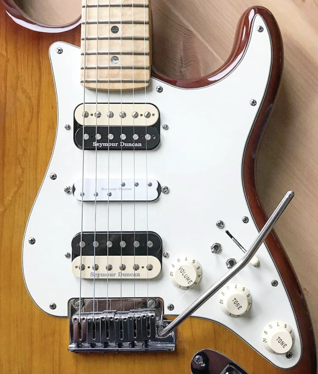 920DCustom's tweet photo. We LOVE seeing our gear loaded and ready to rock 🤘
#strato #fenderstrat #fendercustomshop #guitarspotter #stratpride #guitarworld #guitarmaker #toneheaven #guitarrepair #knowyourtone #geartalk #guitarsarebetter #gearpassion #guitarcover #strat #guitartalk #fender #920dcustom https://t.co/NYJKYvpC51