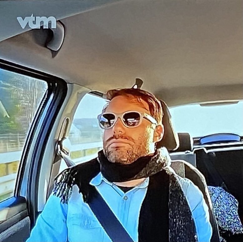 HelenaDMilonas's tweet image. Wanneer uw mama u van't feestje komt halen en ge probeert te verbergen da ge net 8 mojito's in uw botten hebt geslagen