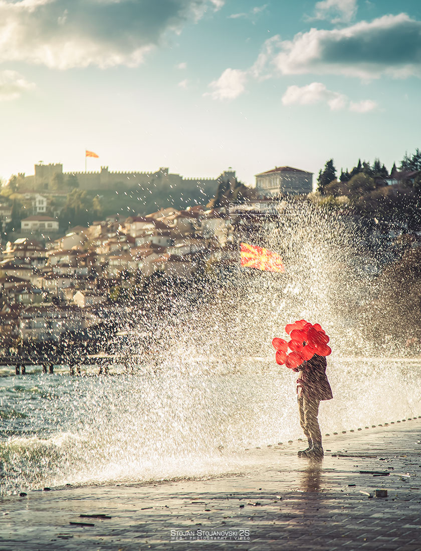Денешна, случајна .... #lakeohrid #stojanstojanovski #wind #waves #lake #2s #streetphotography