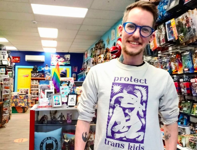theonside's tweet photo. More than a Comic Book Store: Jay Roy provides a safe space for Nova Scotia youth at Cape and Cowl
https://t.co/tN0OjeS3Fy
#comicbooks #novascotialife #novascotiabusiness #lowersackville #jayroy #onsidemedia #canada #BusinessNews #bookstore #collectibles #TransDayOfVisibility https://t.co/uiZi4MtUYW