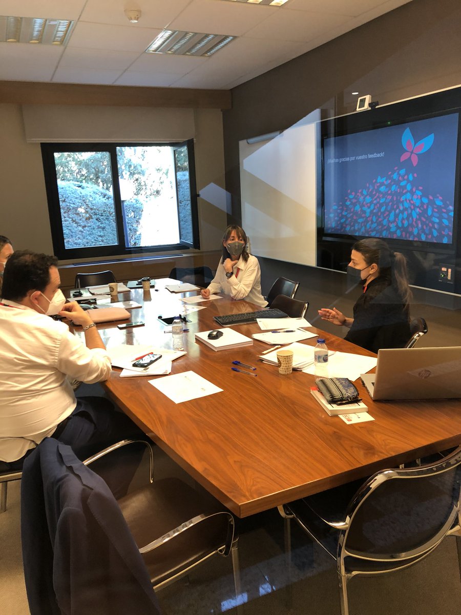 DrRaulCordoba's tweet image. @Carlota_nietog ha presentado hoy su #ExecutiveChallenge @quironsalud en el @iesebschool. Ya nos lo contarás al resto de tus compañeros de @Hospital_FJD, no? #EquipoFJD