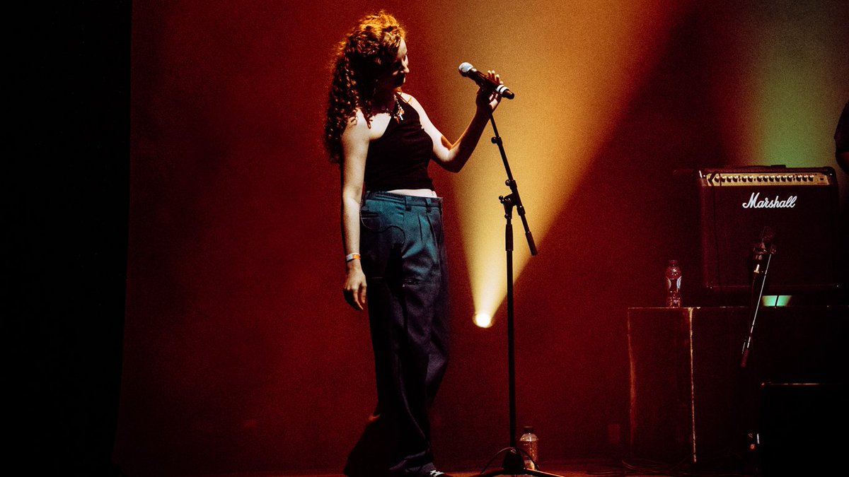 Beste mensen.., 𝗢𝗽𝗴𝗲𝗹𝗲𝘁! ⠀
⠀
Er komt een nieuwtje aan deze week...⠀
⠀
Benieuwd?