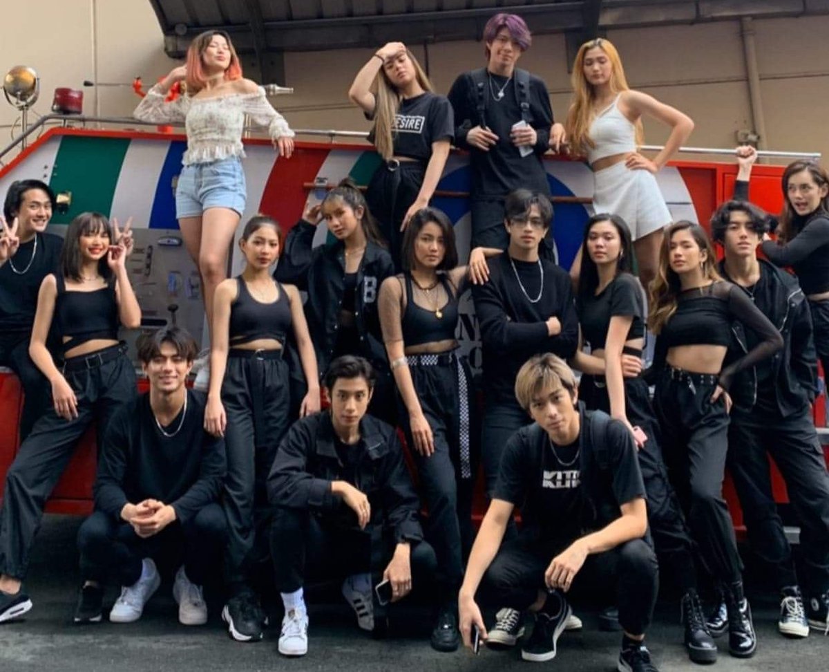 keiternal's tweet image. #SHAT: let's all wear black, don't tell maloi &amp;amp; jhoanna