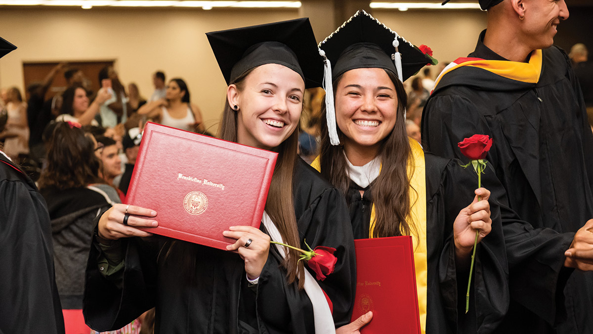Awards celebration, Grad Walk, Mass &amp; more! 2021 &amp; 2020 graduates should RSVP now for all of our commencement events. Secure your time for getting to walk across the stage and receive your diploma!

securelb.imodules.com/s/1693/index.a…