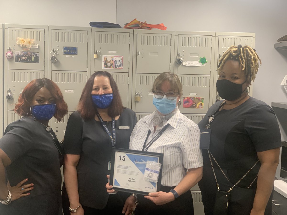 Team Las is so excited to celebrate Andrea Hotchkiss (Roxi) 15 Years Anniversary! So proud & honored to have you on our team! Congratulations! #beingunited ⁦@weareunited⁩ ⁦@DJKinzelman⁩ ⁦@EdwardLightle⁩ ⁦@GBieloszabski⁩ ⁦@jamsri97_⁩