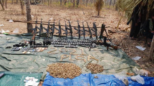 elitepredatorss's tweet photo. From the camps of Naxals !! Carefully read the report of Hindi !! https://t.co/27DtjhRAtm