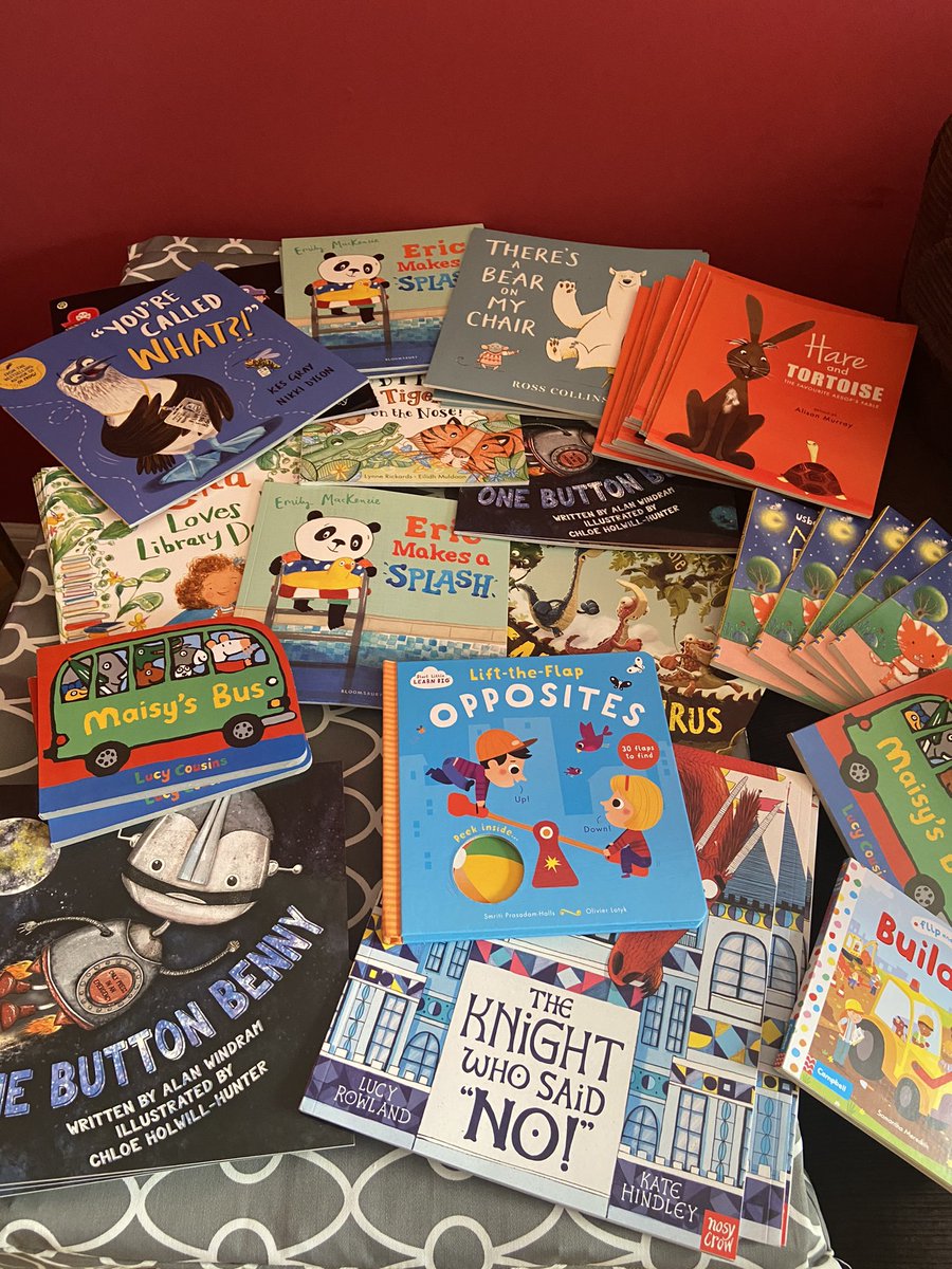 A huge thanks 😊 to @Bookbug_SBT for their very generous donation of #books 📚 📚📚 to The Porridge Pot Project 🥣 to help promote #reading and #literacy skills #reducehealthinequalities #reducepoverty #fuelbeforeschool #ENDCHILDFOODPOVERTY
