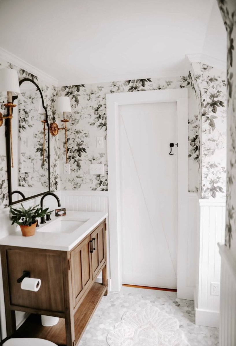 hfestog_realtor's tweet photo. I have a feeling wallpaper is gonna make a comeback...how do you feel about wallpaper?๐ฅธ
#movingwithhannah #Columbus #columbusrealtor #realtor #realestate #agent #realestateagent #homefinder #emerge #ohiorealtor #ohioagent #housingmarket #homebuyer #homeseller https://t.co/5Pe6RLXHZS