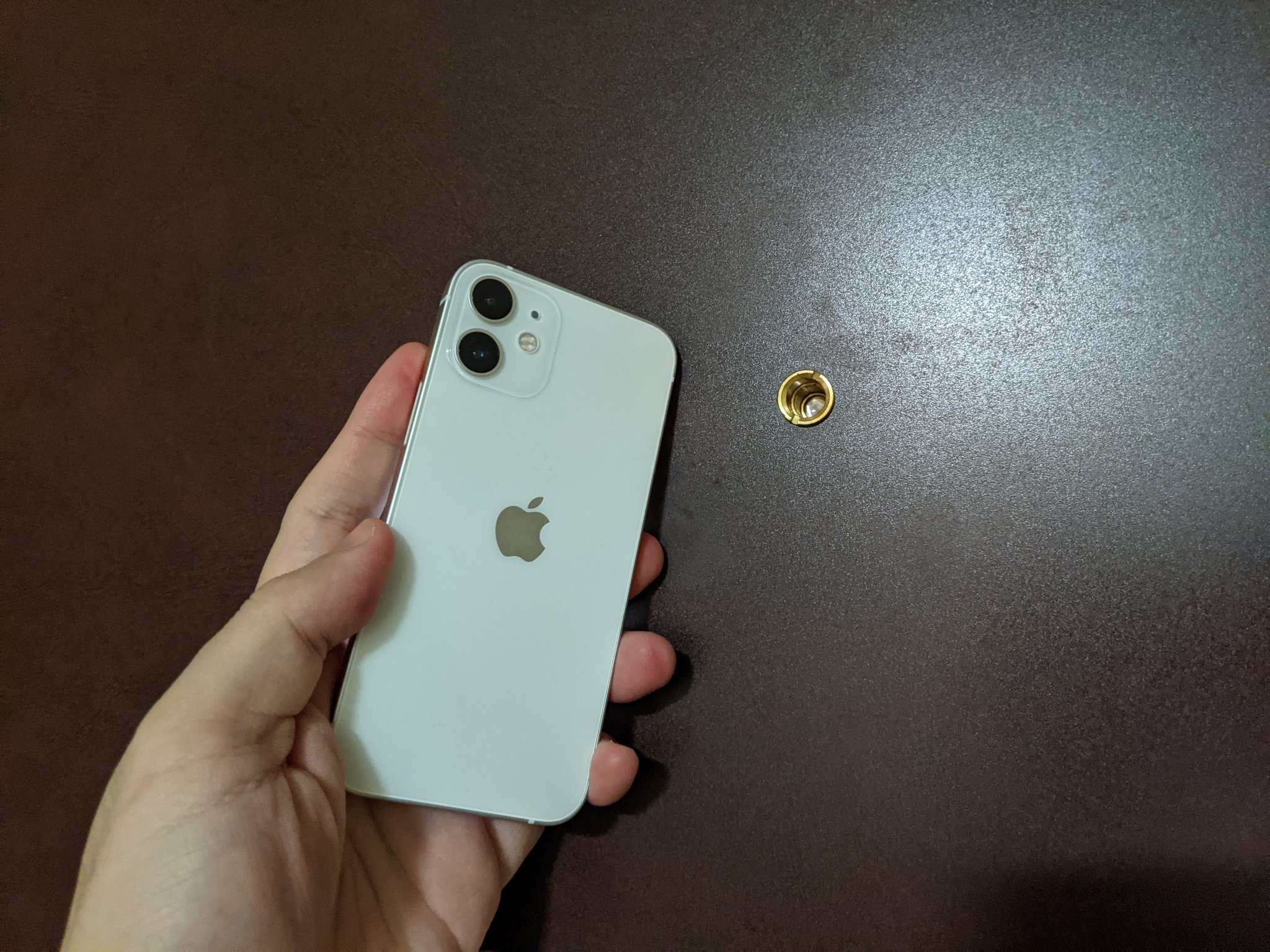 ところでこの話したっけ スマホのカメラで ドアスコープ が綺麗に見れる上に撮影まで出来る話し 話題の画像プラス