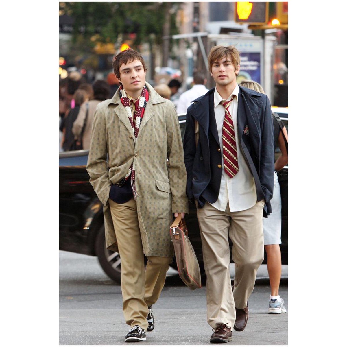 RunwayTalks's tweet photo. “Hey all you upper east siders!” Today we touch on @gossipgirl major trends, Eric Daman’s brilliant styling, and what’s to come for the re-boot. XOXO, Gossip Girl. Link in bio! #fashionpodcast #highfashion #fashionlovers #runwaywalkscurrenttalks #rwct https://t.co/zrDuvV7ehb
