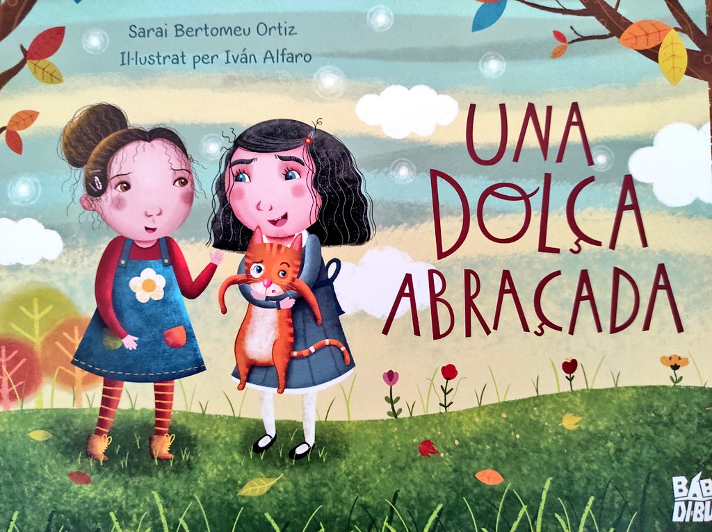 e3005595's tweet photo. La @saray90s és una mestra que va estar a l'escola fa un parell de cursos. Ha escrit  el llibre  "Una dolça abraçada" i l'ha regalat a la biblioteca per a que tota la comunitat educativa el gaudeixi! https://t.co/WSFoEgTHkn