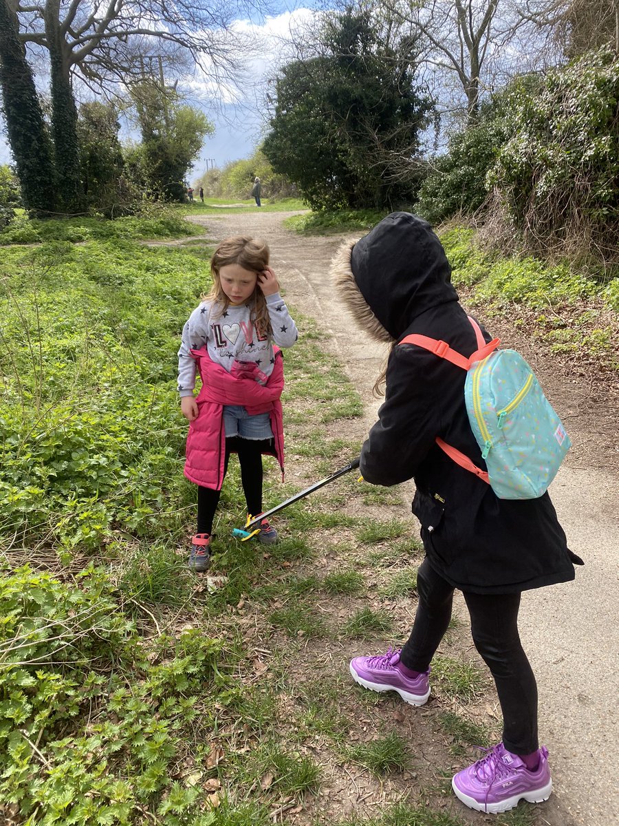 Please <a href="/AmazonUK/">Amazon.co.uk</a> can you help me and my girls clean up Dunstable and provide us with litter pickers so we can help #dunstablewombles we can’t bear all this litter! We had to borrow this one today!