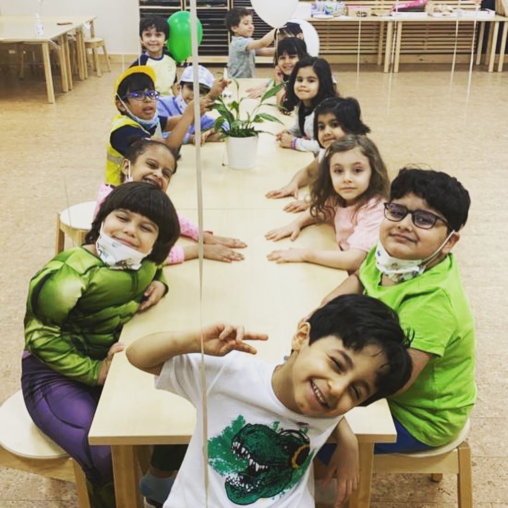 HEIMalqaNarjis's tweet photo. Happiness is seeing your children happy. ☺️ #endofyear https://t.co/iHOUXQGkBL